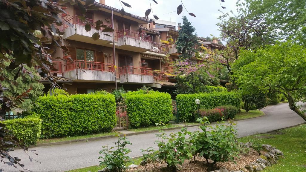 Appartamento Dellea Luino Bagian luar foto